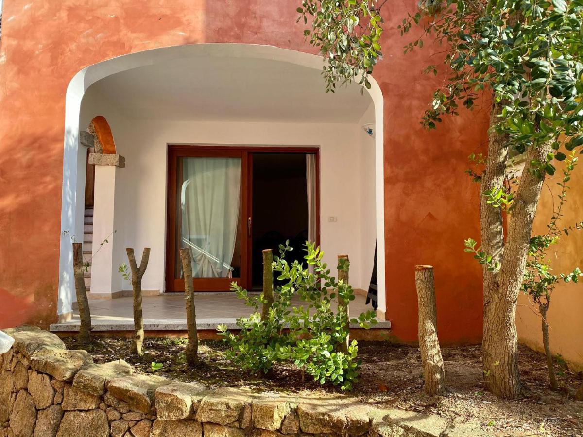 Residenze Il Girasole Aparthotel Golfo Aranci Buitenkant foto