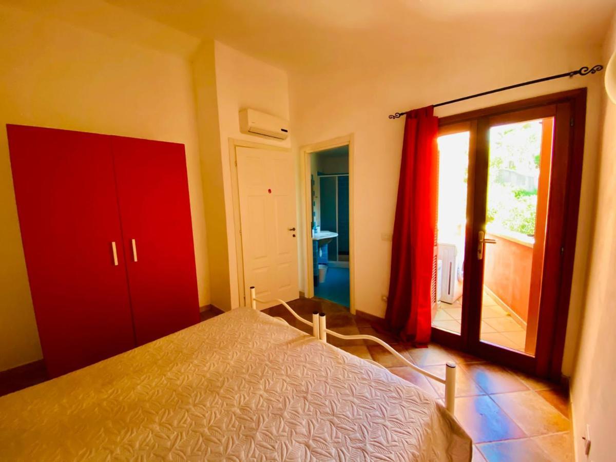 Residenze Il Girasole Aparthotel Golfo Aranci Buitenkant foto