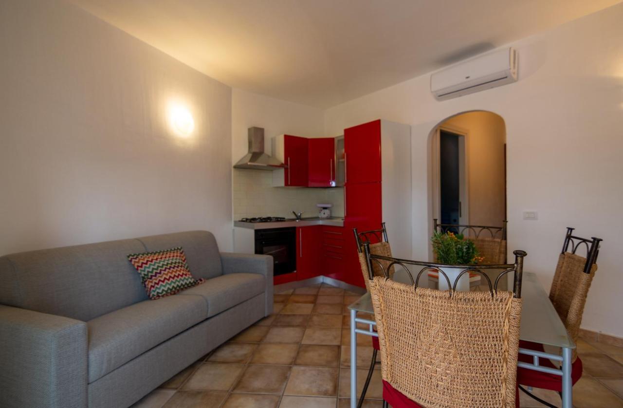 Residenze Il Girasole Aparthotel Golfo Aranci Buitenkant foto