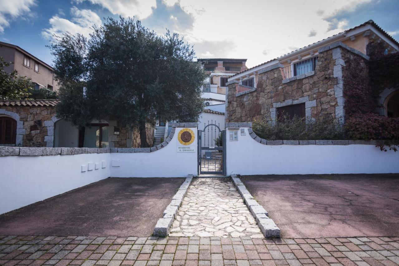 Residenze Il Girasole Aparthotel Golfo Aranci Buitenkant foto
