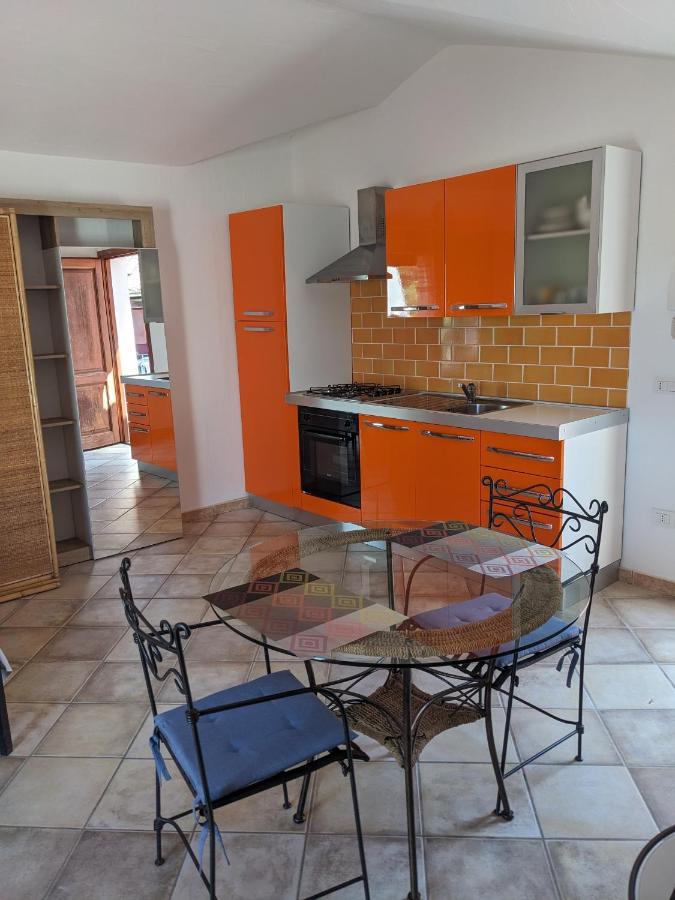 Residenze Il Girasole Aparthotel Golfo Aranci Buitenkant foto