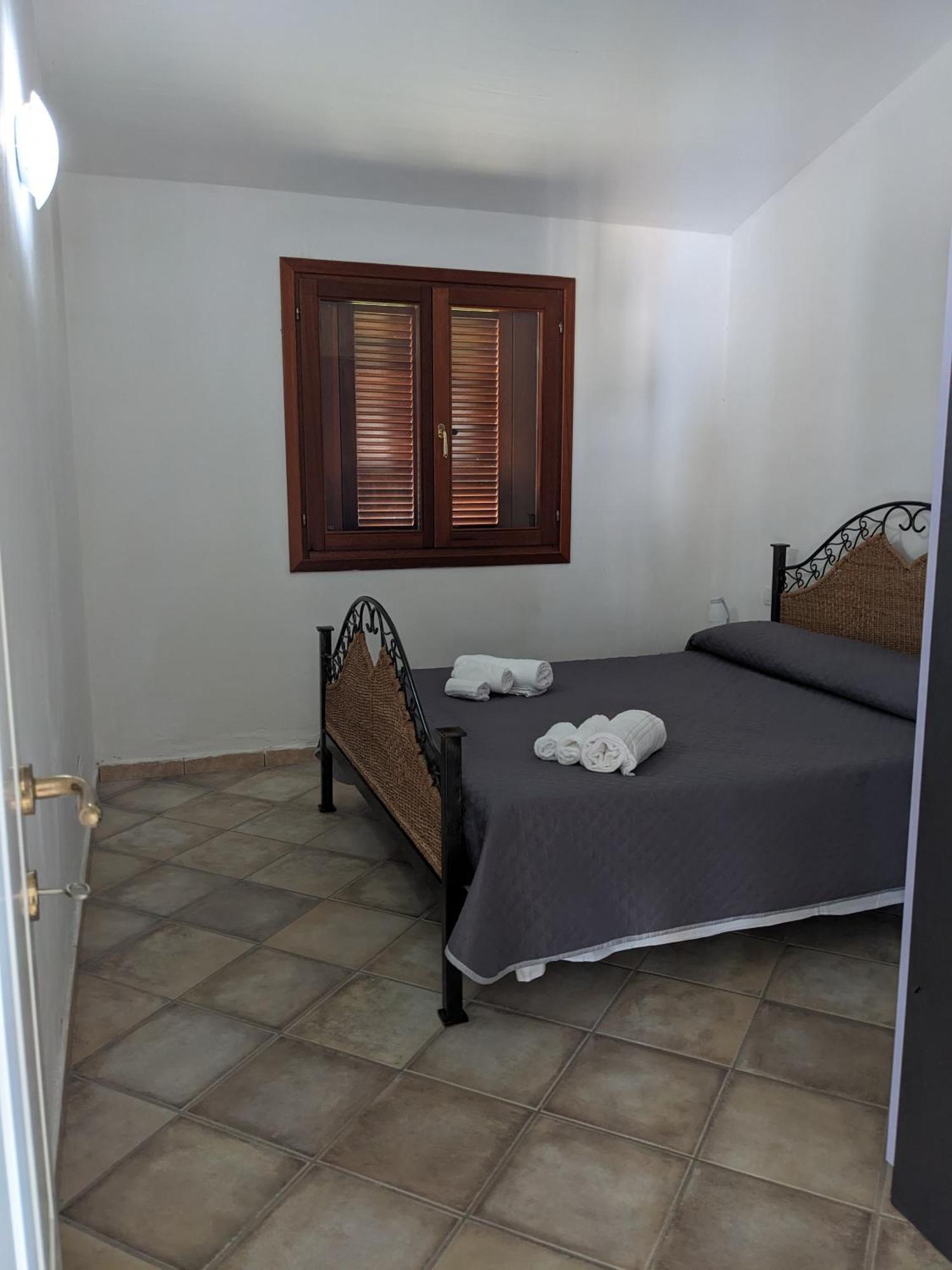 Residenze Il Girasole Aparthotel Golfo Aranci Kamer foto