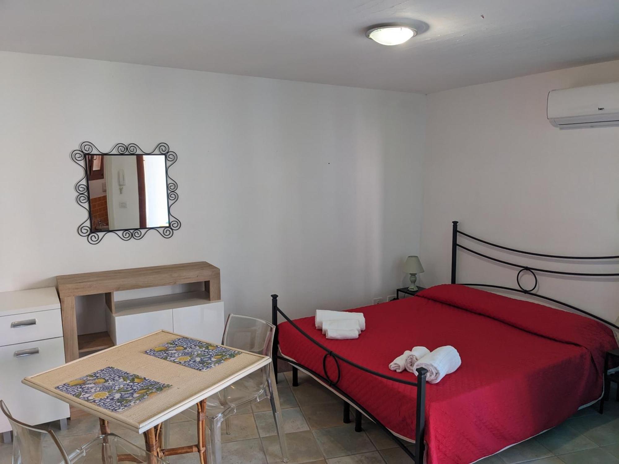 Residenze Il Girasole Aparthotel Golfo Aranci Kamer foto