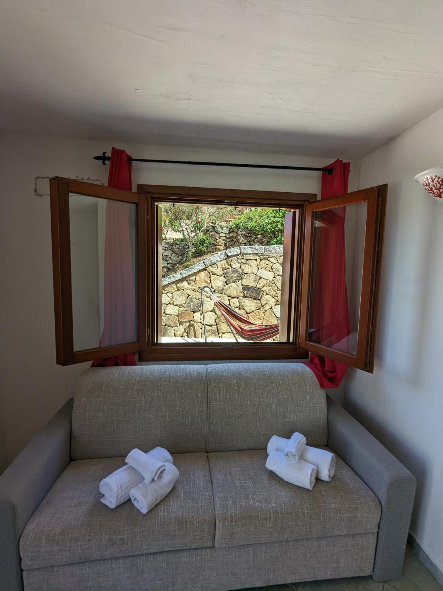 Residenze Il Girasole Aparthotel Golfo Aranci Buitenkant foto